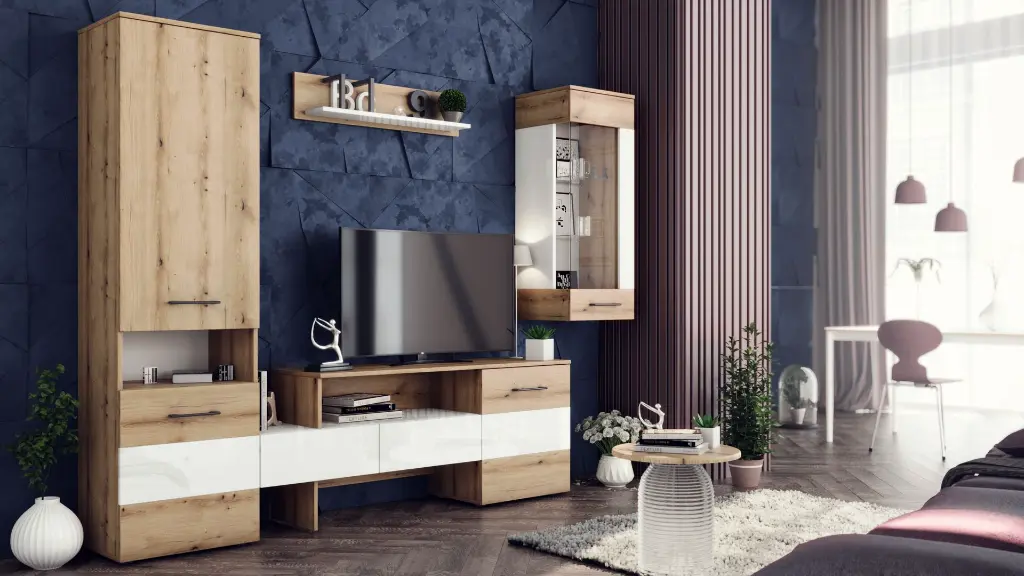 Секция Riana-cam01.webp