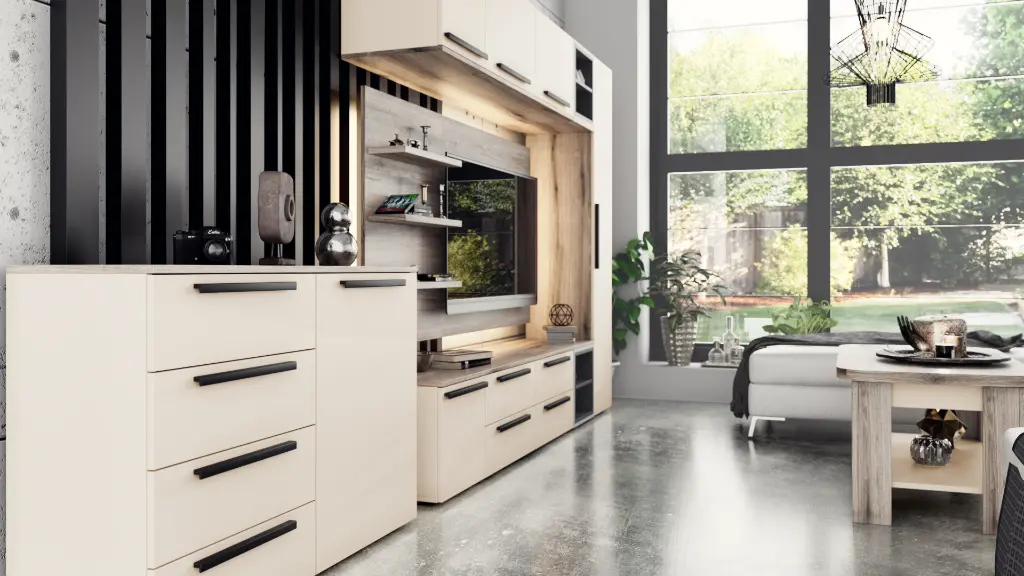 MS Kiara conf.1 FOE + champagne cam03.webp